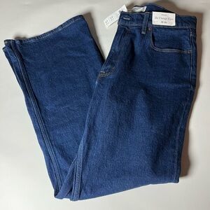 NWT women’s Abercrombie & fitch high rise the vintage flare jeans. Size 30r.